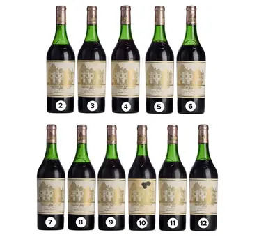 1982 Ch&acirc;teau Haut-Brion, Premier Grand Cru Class&eacute; Pessac-L&eacute;ognan (Case 7)
